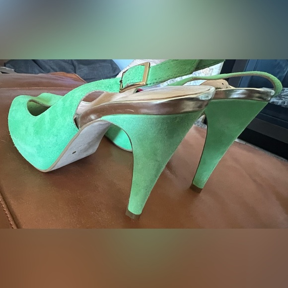 Sasha London Shoes Neon Green Sued Leather Peep Toe Shoes with 4” hills size 6.5 - Picture 8 of 9